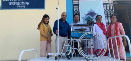 सांग्रिला डेभलपमेन्ट बैंकद्वारा निर्धन उत्थान सन्जिवनी स्वास्थ्य प्रतिष्ठानलाई आर्थिक सहयोग
