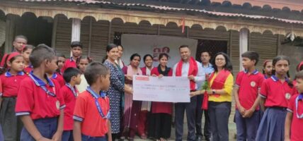 एभरेष्ट बैंकद्वारा समता स्कुललाई आर्थिक सहयोग प्रदान