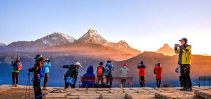 छ महिनामा भित्रिए ४ लाख ७६ हजार पर्यटक