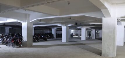 निःशुल्क पार्किङलाई निरन्तरता दिने अडानमा महानगर