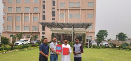 कुमारी क्यापिटल र हिमाल वाटर पार्क भिलेज होटल प्रा.लि बीच “Way to Listing” सेवा उपलब्ध गराउने सम्बन्धी सम्झौता