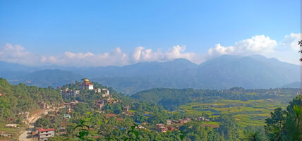काठमाडौँको नयाँ पदमार्गमा ‘हाइकिङ’