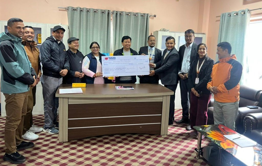 इच्छाकामना गाउँपालिकालाई प्रो–टेक्भिट माइक्रो इन्स्योरेन्सद्वारा बीमा रकम हस्तान्तरण