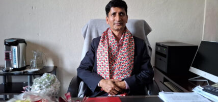 दाबी भुक्तानीको दायित्व बढेपछि स्वास्थ्य बीमा बोर्डका कार्यकारी निर्देशक काफ्लेले दिए राजीनामा