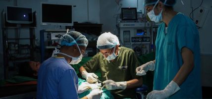 नबिल निःशुल्क जलन उपचार शिविर सम्पन्न, ६५ जना जलनका बिरामीहरुको उपचार