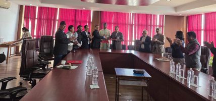 नागरिक लगानी कोष र काठमाडौं विश्व विद्यालयबीच उपदान कोष सञ्चालन सम्झौता