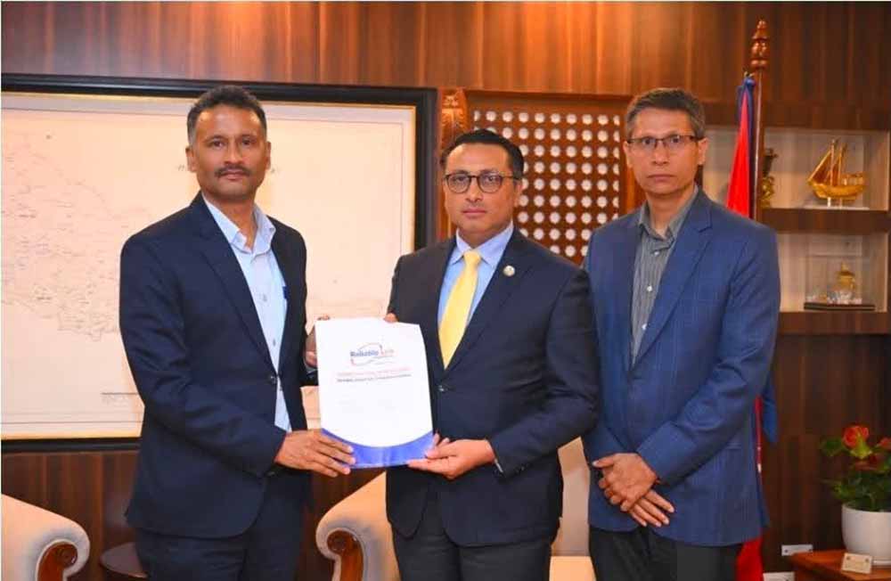 बाढी प्रभावितको राहतका लागि रिलायबल नेपाल लाइफ इन्स्योरेन्सको ५१ लाख सहयोग