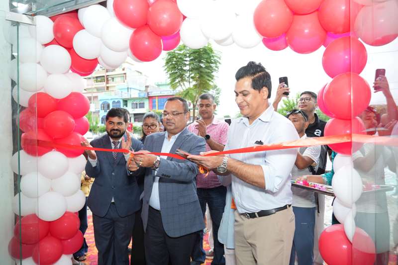 भेस्पा र अप्रिलियाको नयाँ शोरुम अब धनगढीमा
