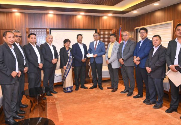 साल्ट ट्रेडिङ कर्पोरेसनद्वारा प्रधानमन्त्री राहत कोषमा ६० लाख सहयोग