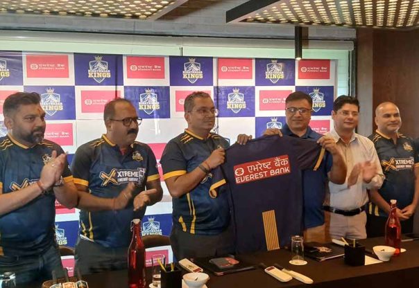 एभरेष्ट बैंकले उद्यमी व्यवसायीको फ्रेन्चाइजी क्रिकेट टिम विराटनगर किंग्सलाई प्रायोजन