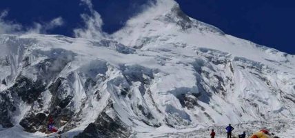 शरद् ऋतुः ३१ हिमाल आरोहणका लागि ७० देशका ७८८ आरोहीलाई अनुमति