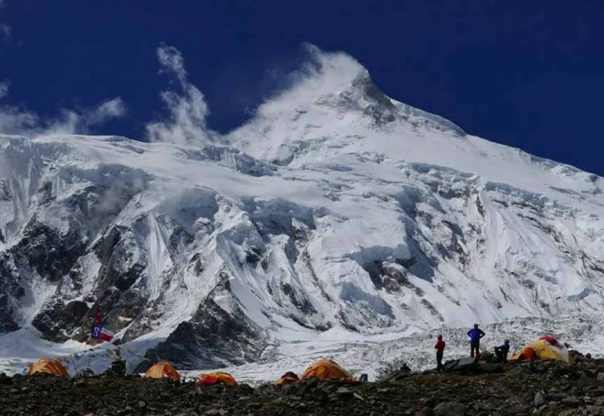 शरद् ऋतुः ३१ हिमाल आरोहणका लागि ७० देशका ७८८ आरोहीलाई अनुमति